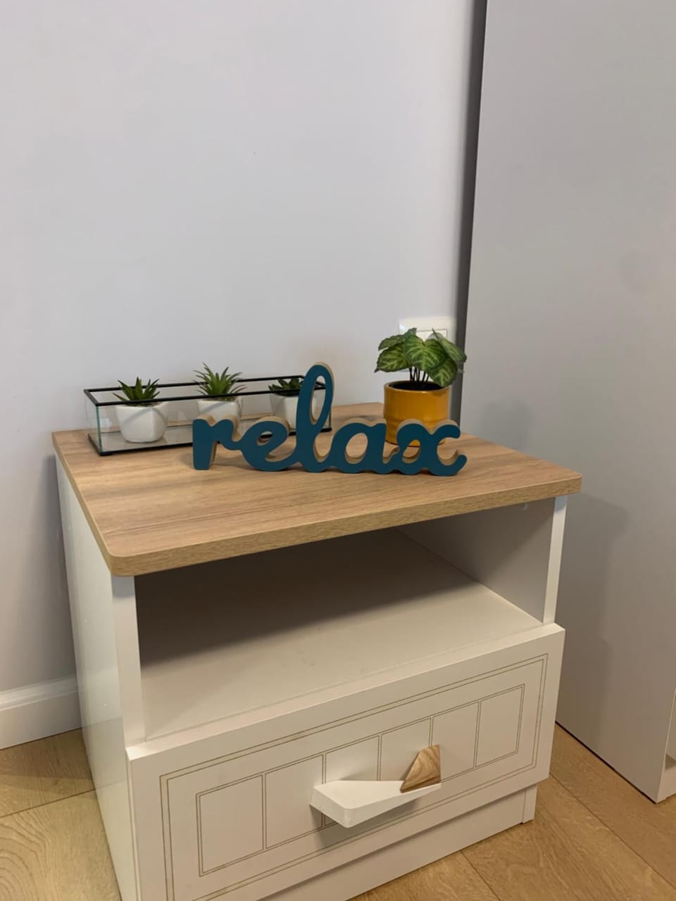 Bedroom, towels