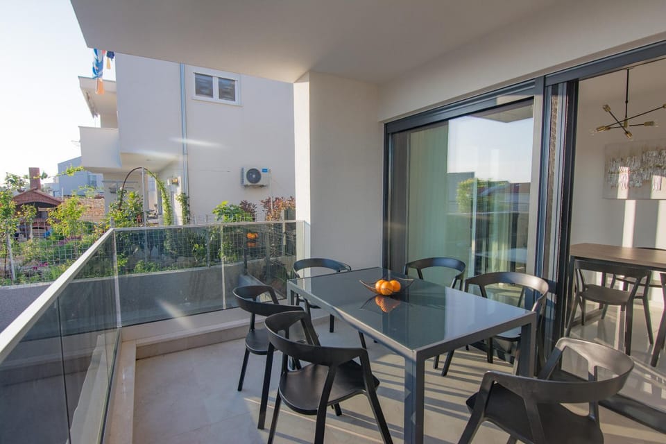 Balcony/Terrace, Balcony/Terrace