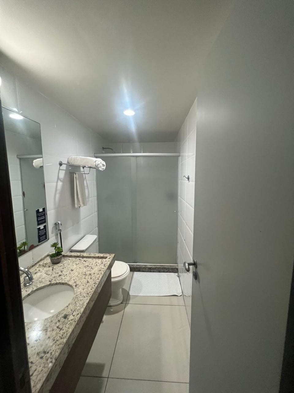 Shower, Bathroom, towels