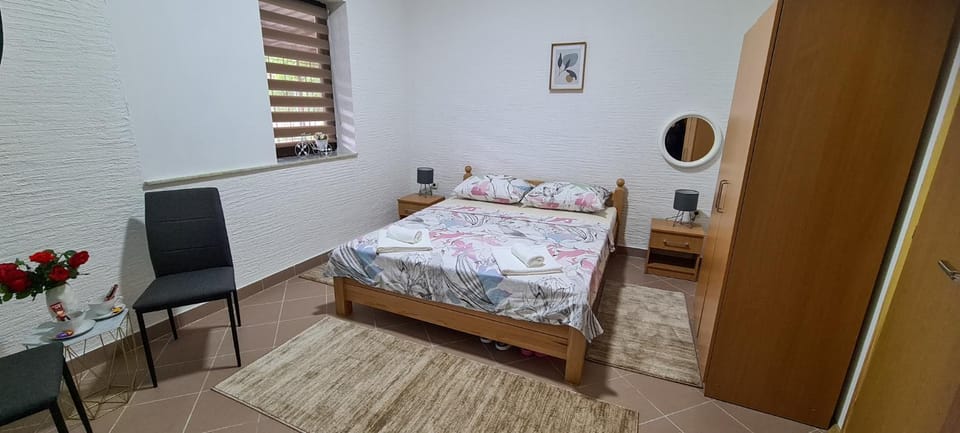 Bed, Photo of the whole room, Bedroom, wardrobe