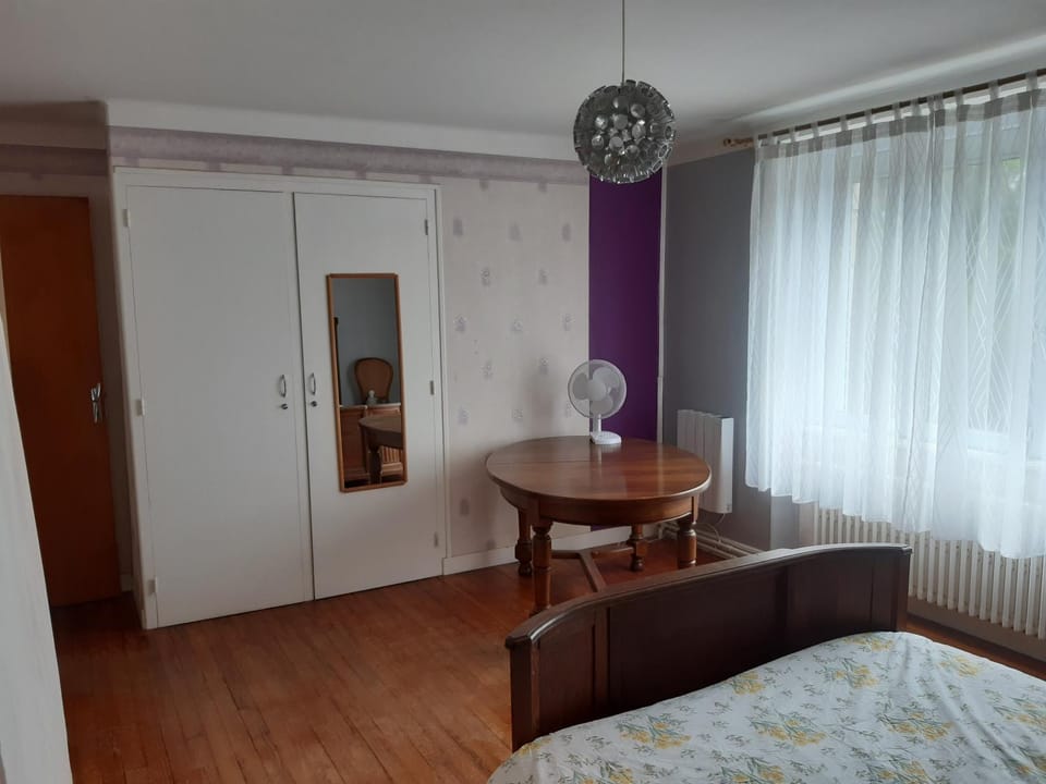Seating area, Bedroom