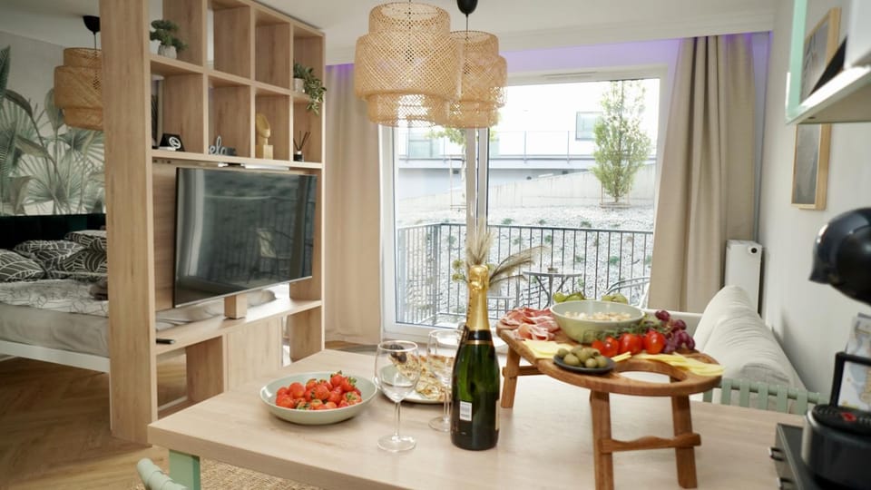 Dining area, Dinner