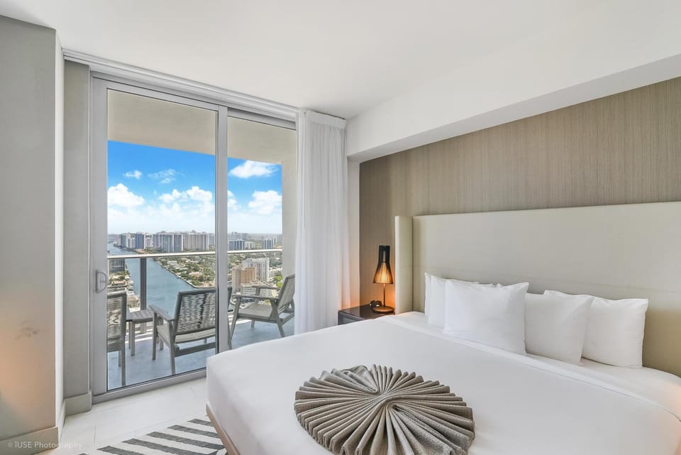 Bed, Balcony/Terrace, Bedroom