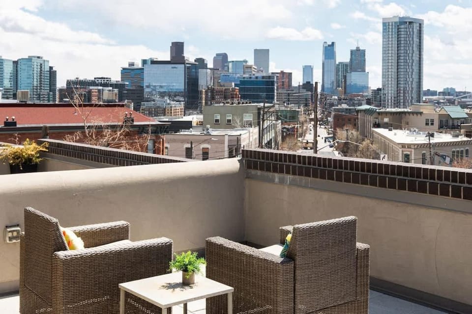 Center of LoHi - Roof Deck - Walk Everywhere House in Denver