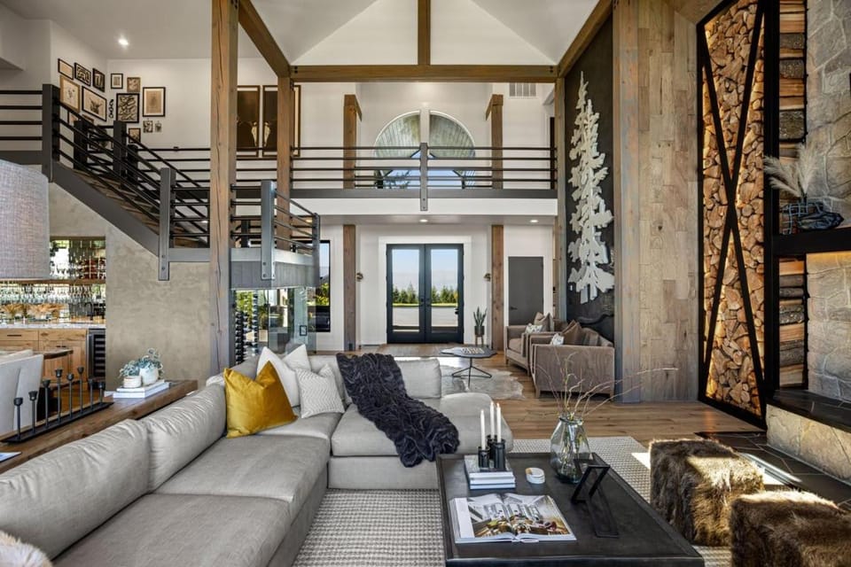 Escape to Wine Country Luxurious Getaway Awaits House in Willamette Valley