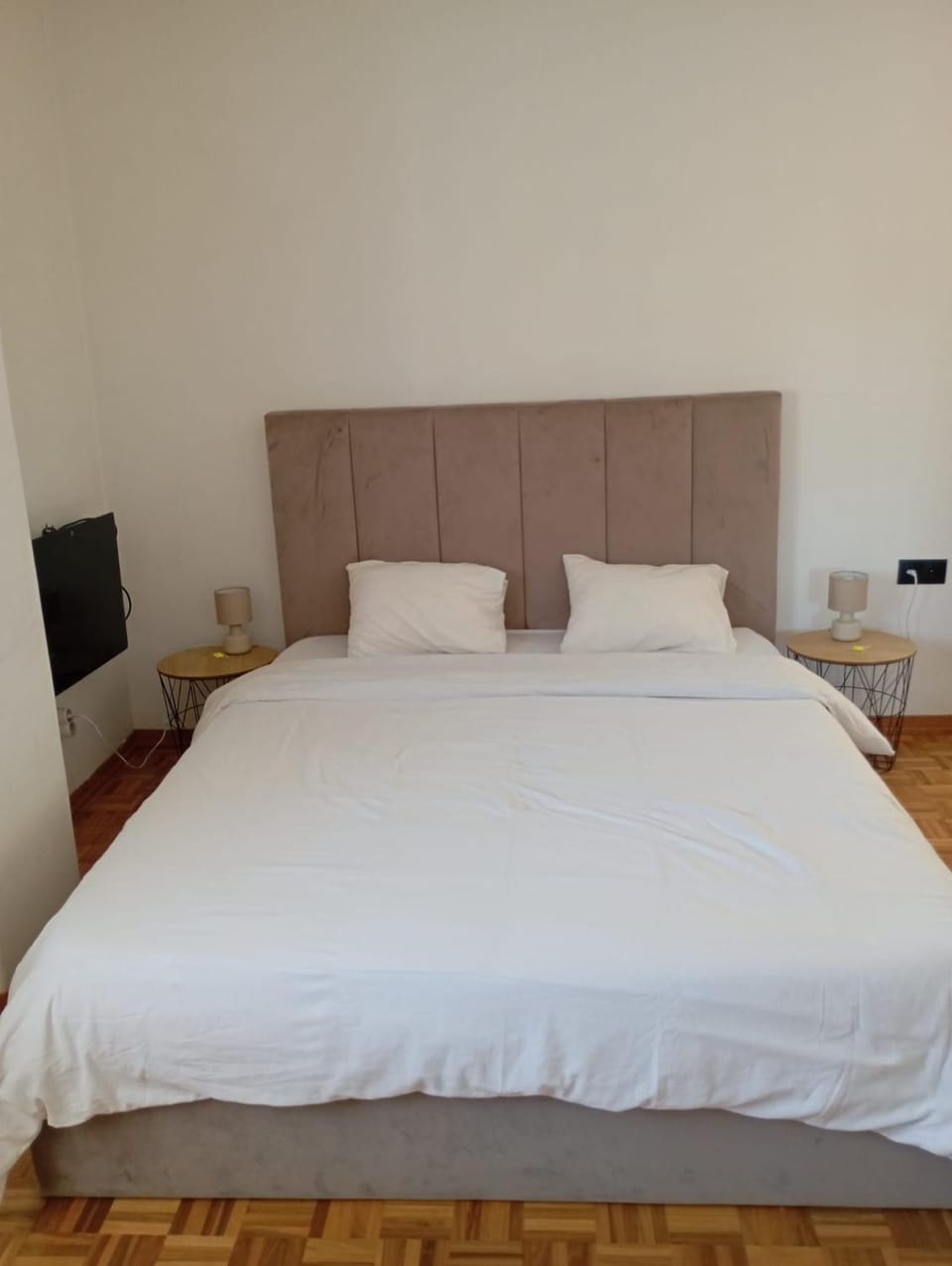 Rooms 10 mins walk from train station! Vacation rental in Lisbon District