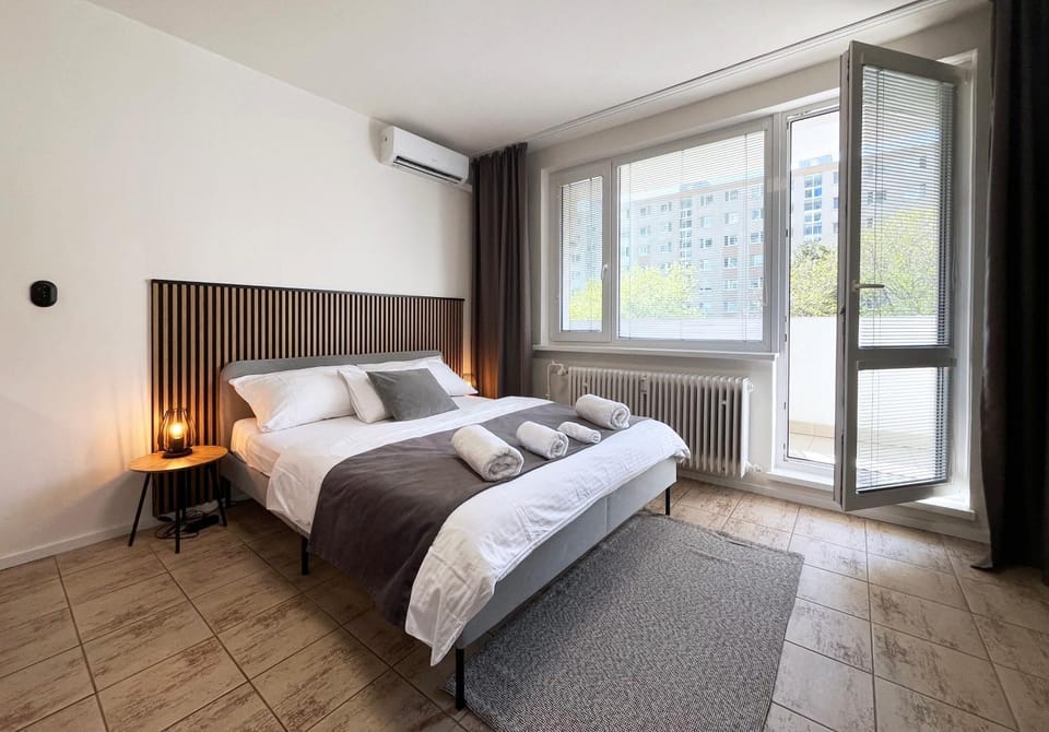 New cozy studio, AC & Balcony Apartment in Bratislava