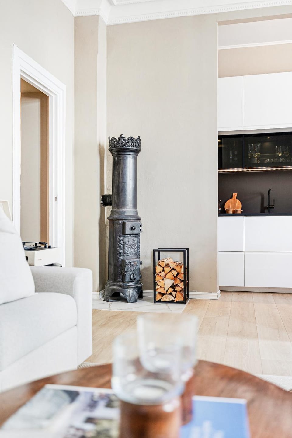 Living room, Seating area, fireplace