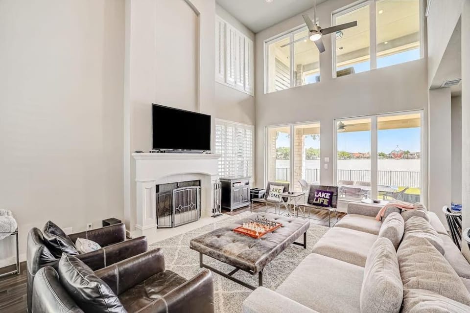 TV and multimedia, Living room, Seating area