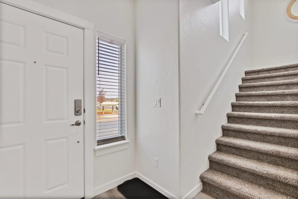 Charming Centrally Located Treasure Valley Custom House in Nampa