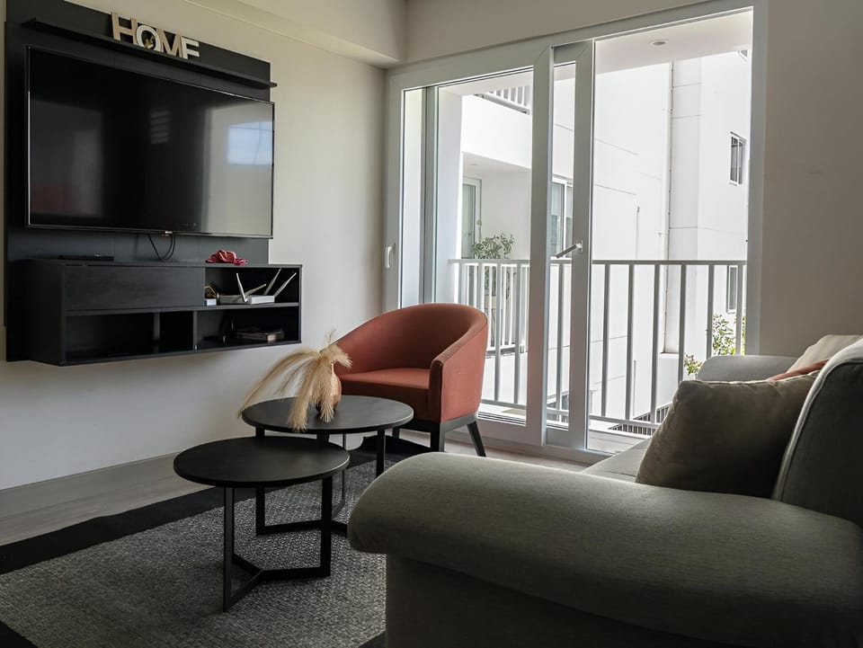Communal lounge/ TV room, Living room