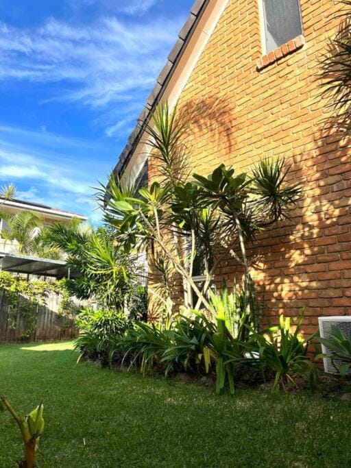 Wood Beachside Home Lennox Head House in Lennox Head