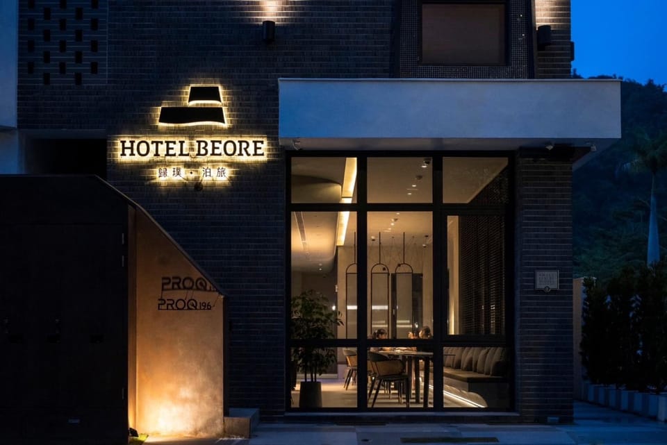 Property building, Restaurant/places to eat