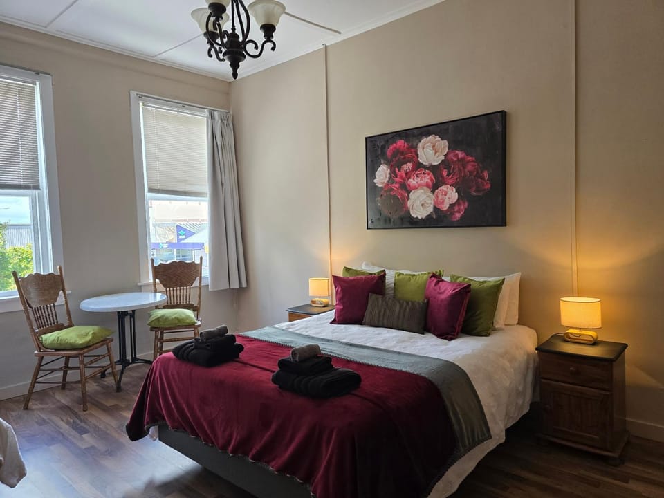 Royal Accommodation Hotel in Taranaki, New Zealand