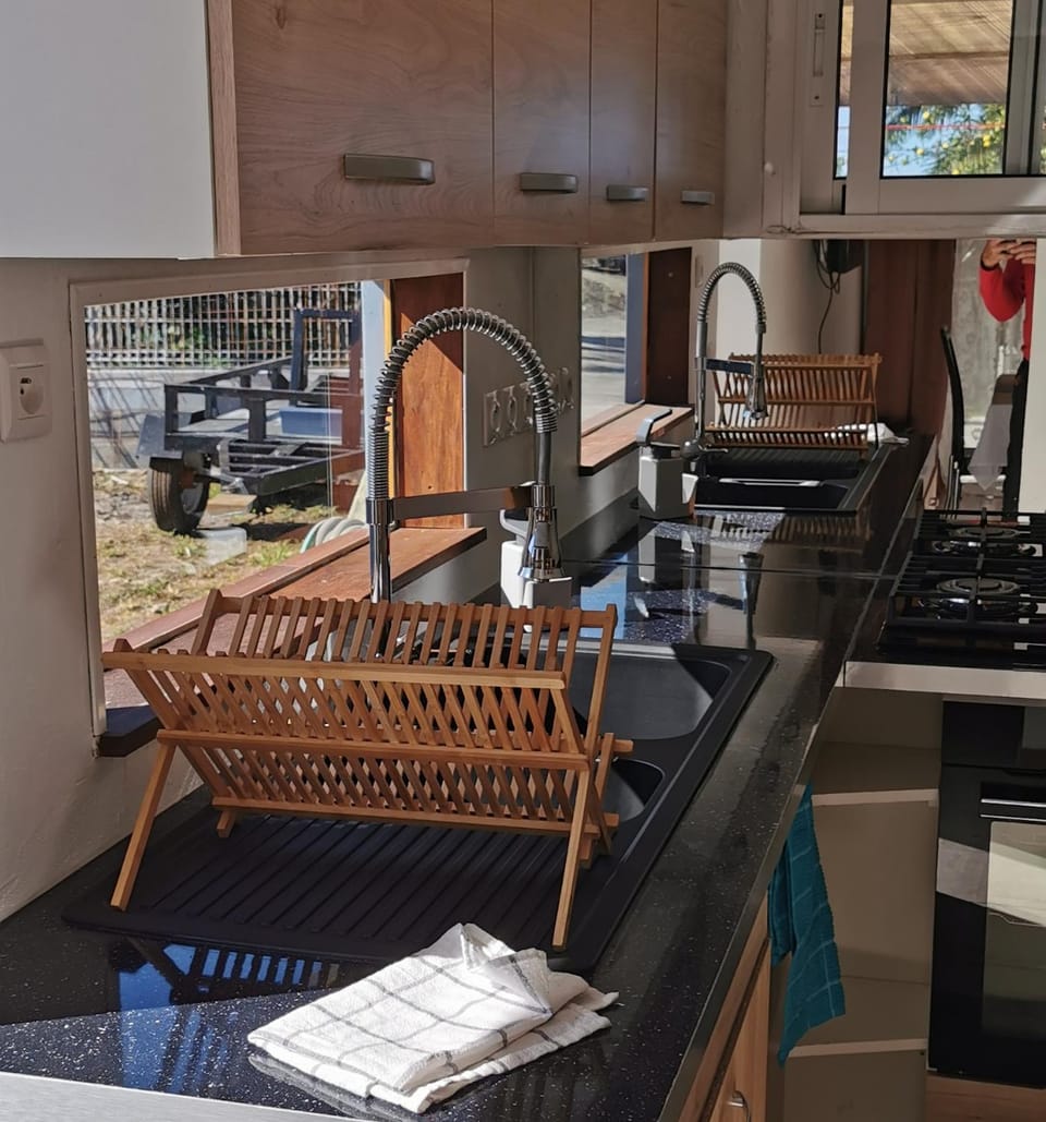 Kitchen or kitchenette, stove, stove, kitchen, kitchen