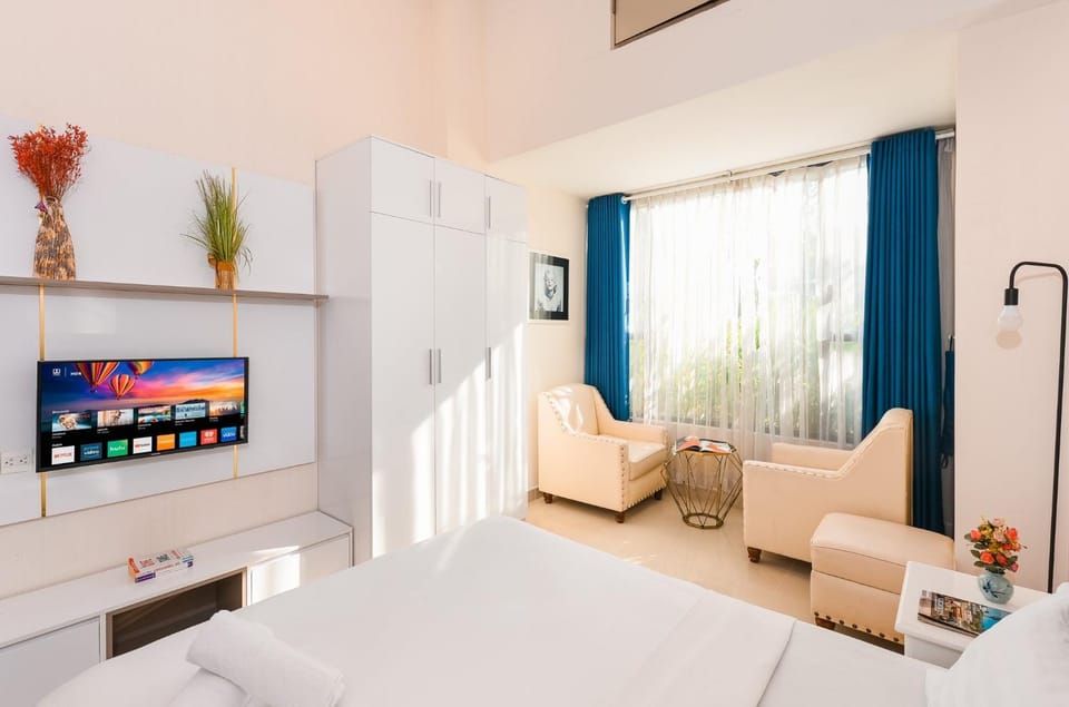 YO's Homes Rivergate Apartment Infinity Pool Near District 1 Hotel in Ho Chi Minh City