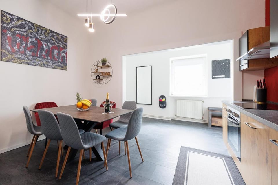 NEW ShalalaLiving Vienna Spacious Home for Family & Friends Apartment in Vienna
