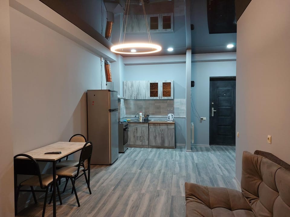 Kitchen or kitchenette, Seating area