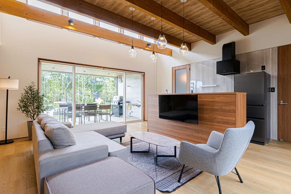TV and multimedia, Kitchen or kitchenette, Living room