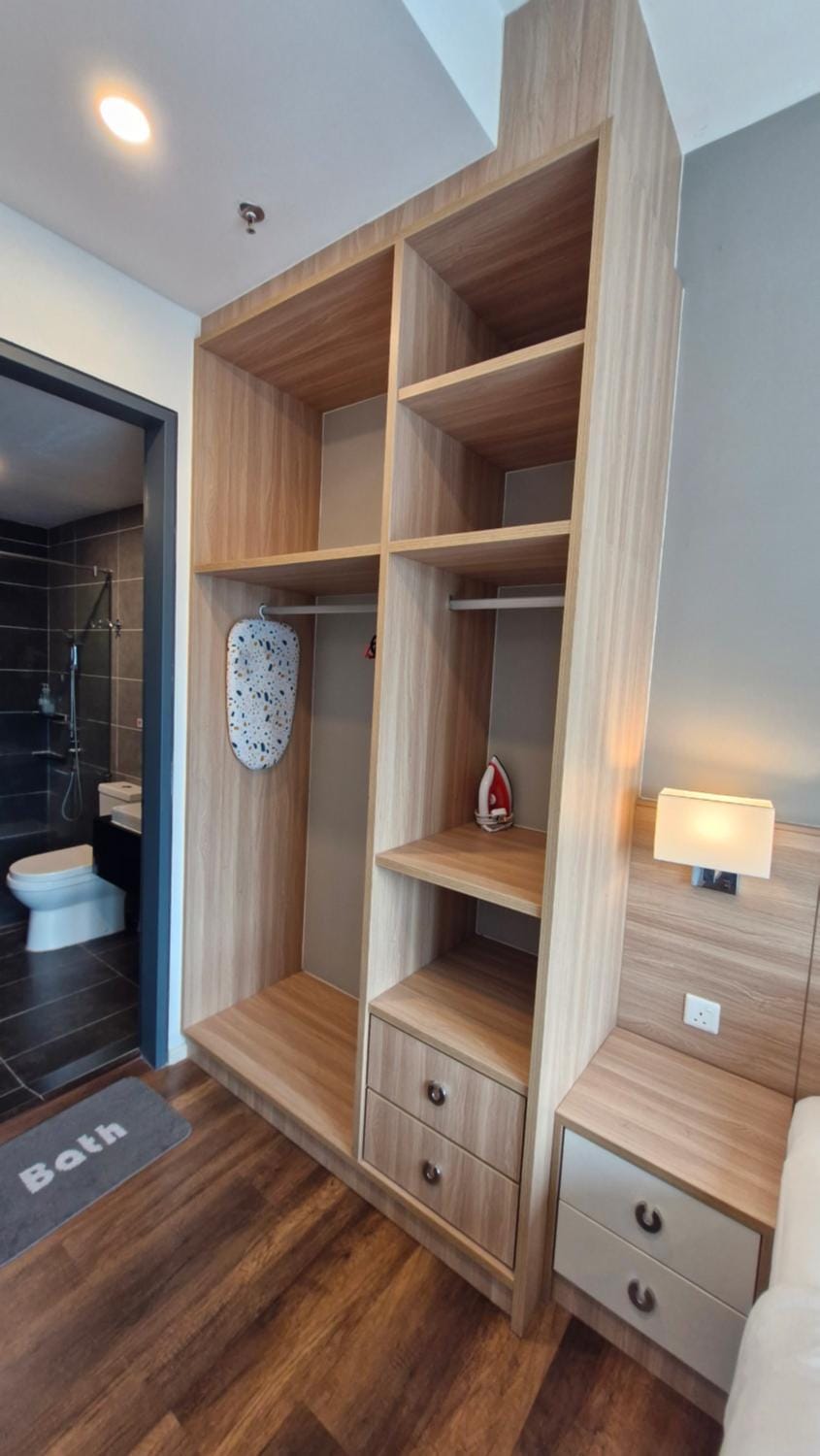 Toilet, Bed, Bathroom, Bedroom, wardrobe