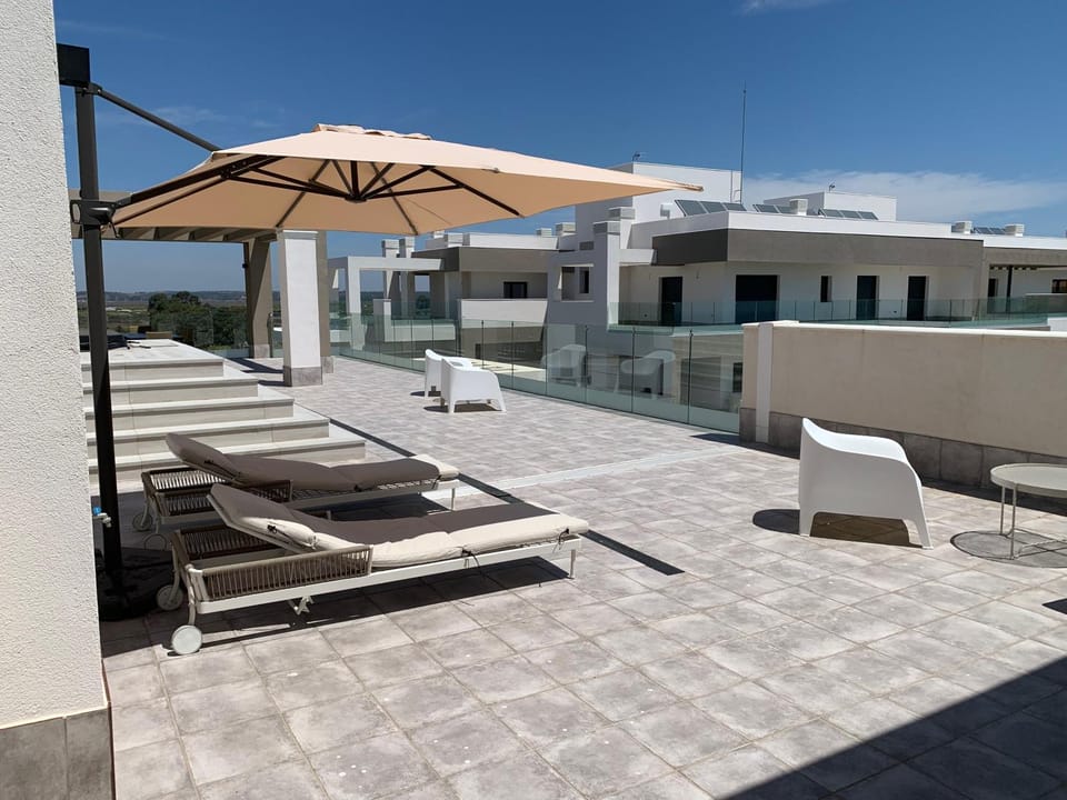 Balcony/Terrace, sunbed
