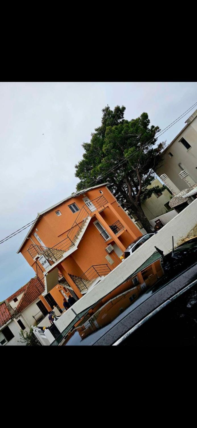 Crni Bor Sutomore Bed and Breakfast in Montenegro