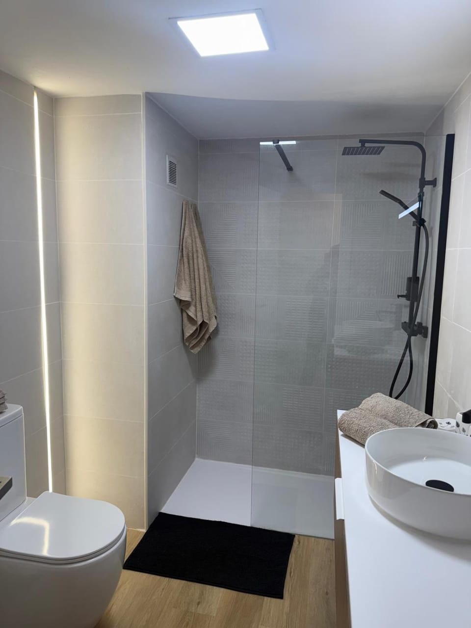 Apartamento en salou a 20m Playa! REFORMADO NUEVO Apartment in Cambrils
