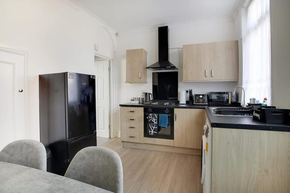 Stylish 3-Bedroom Oasis in Darlington, Sleeps 5 House in Darlington
