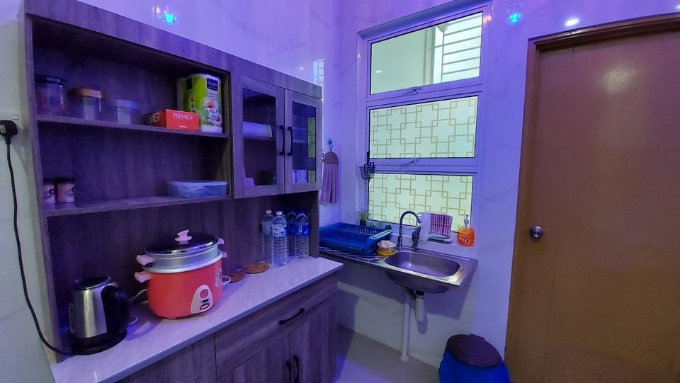 42 Avenue Homestay Samarahan House in Kuching