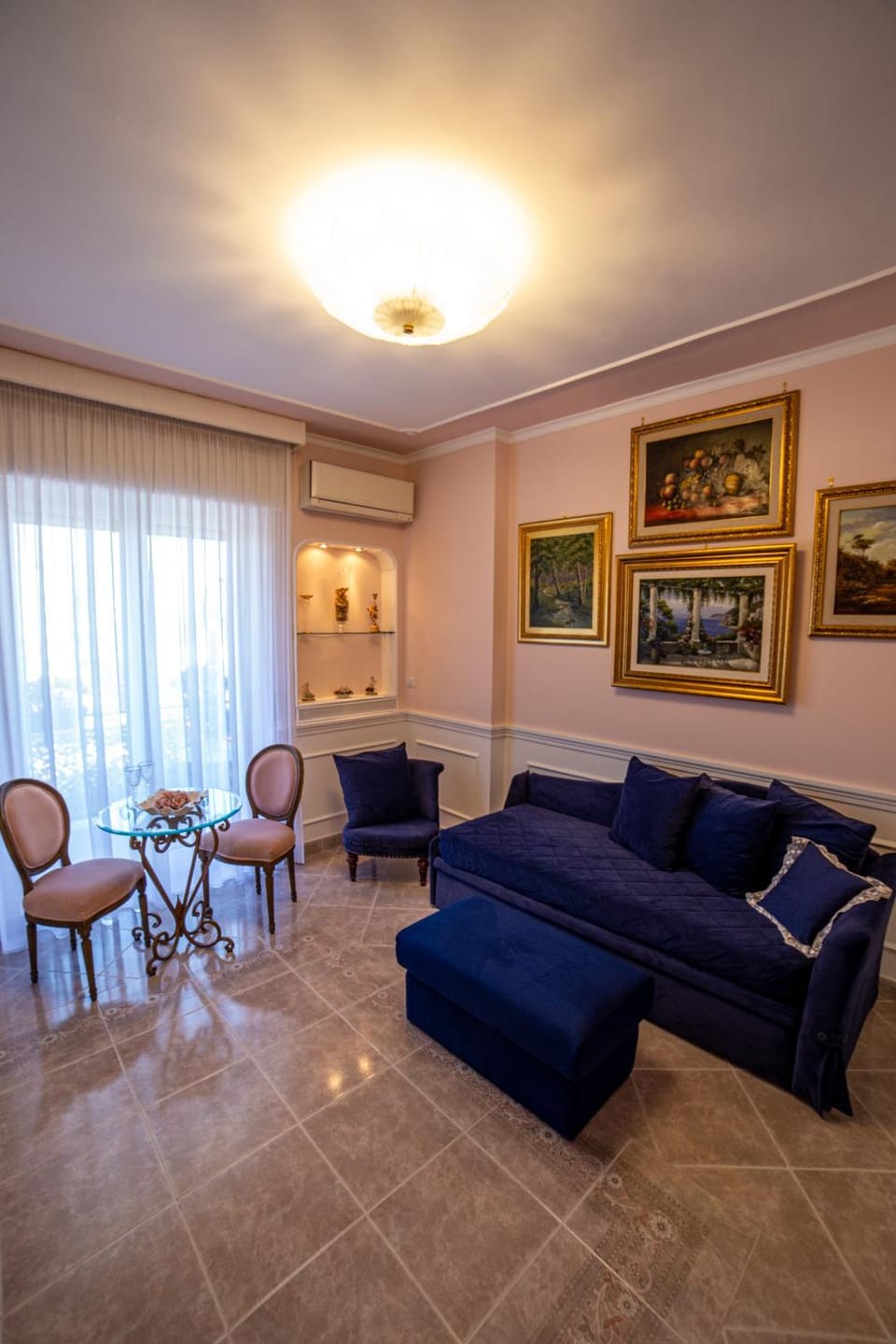 Living room, Internal: Not applicable to any particular room