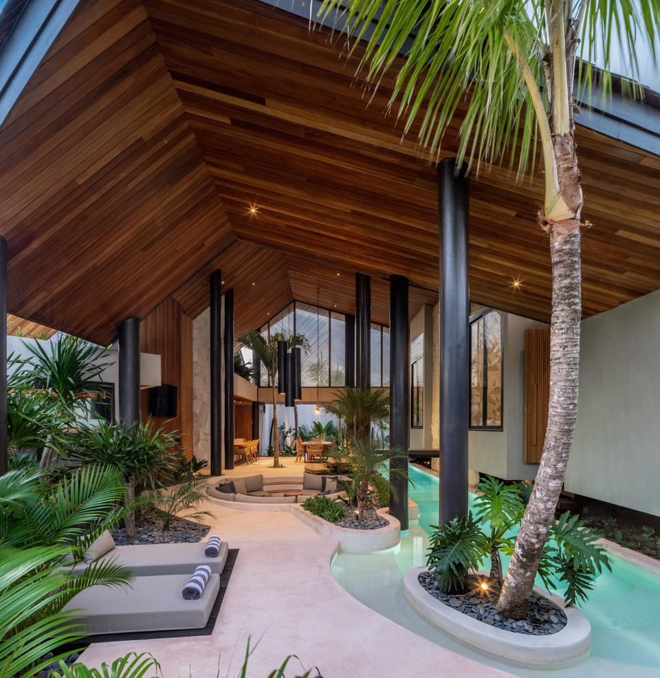 Patio, Garden, Living room, Swimming pool