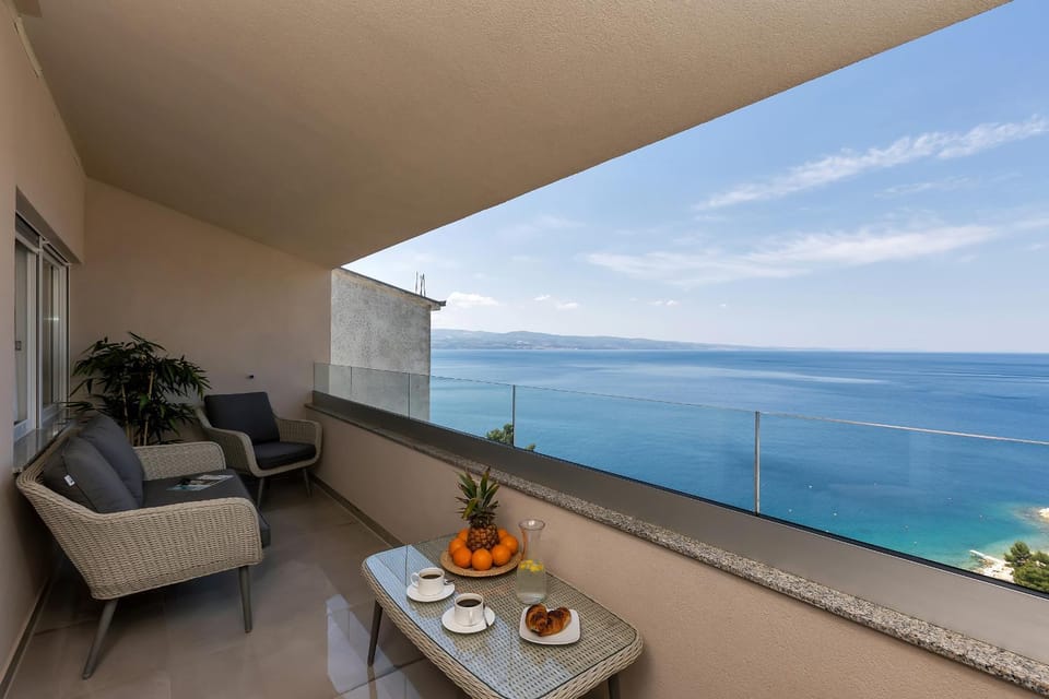View (from property/room), Food and drinks, Beach, Sea view