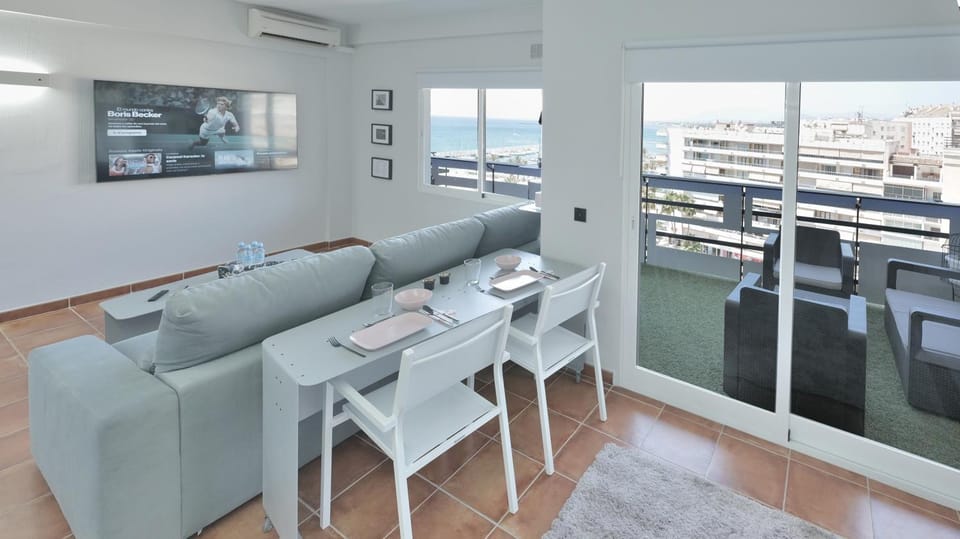 Balcony/Terrace, Living room, Dining area, Sea view