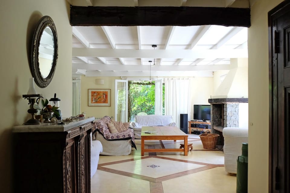 Living room, Lobby or reception