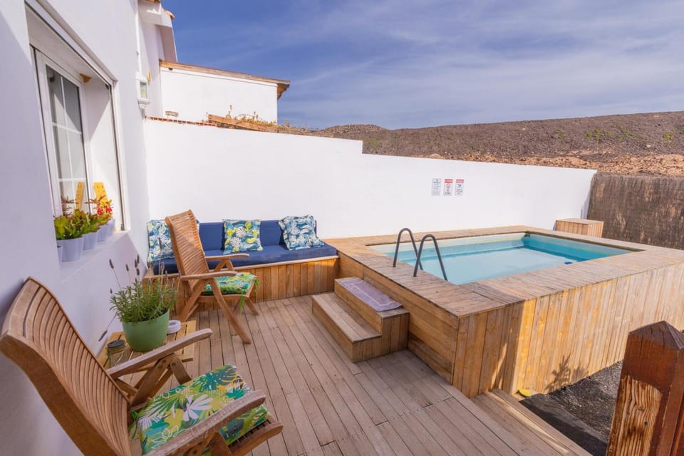 Off site, Solarium, Balcony/Terrace, Swimming pool