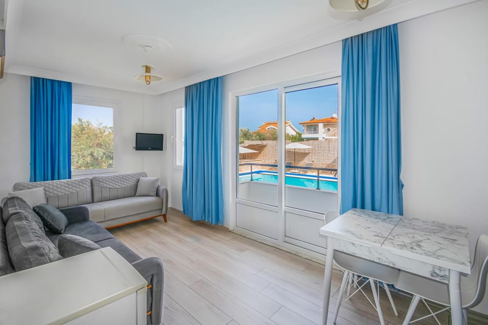 Balcony/Terrace, Living room