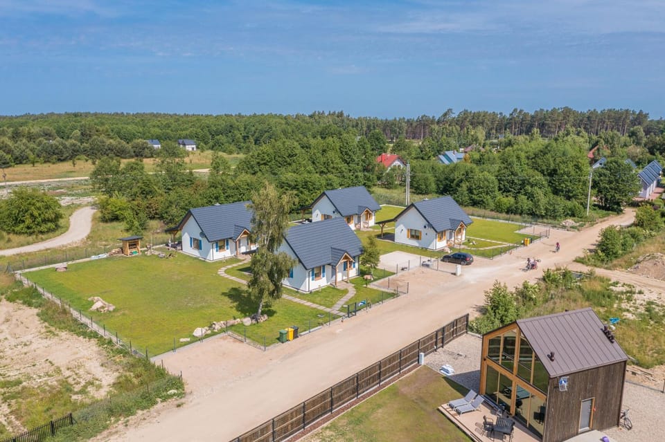 Property building, Day, Neighbourhood, Natural landscape, Bird's eye view, Street view