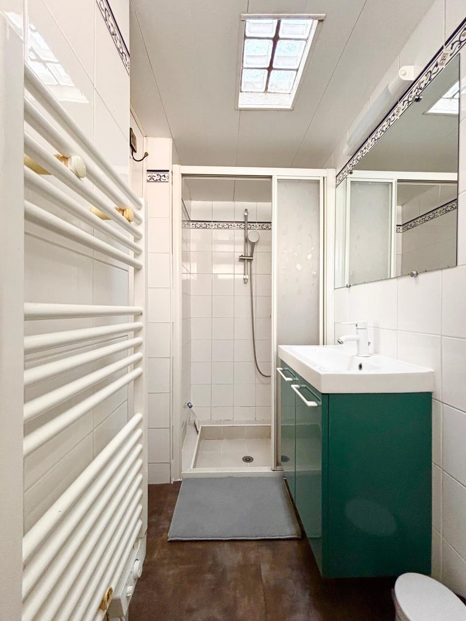 Shower, Bathroom, towels