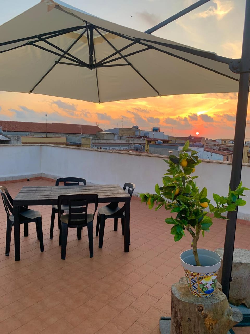 Patio, Day, Natural landscape, View (from property/room), Balcony/Terrace, Dining area, Sea view, Sunrise, Sunset