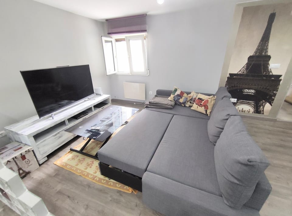 A un paso de la playa, amplio apartamento Apartment in Gijón