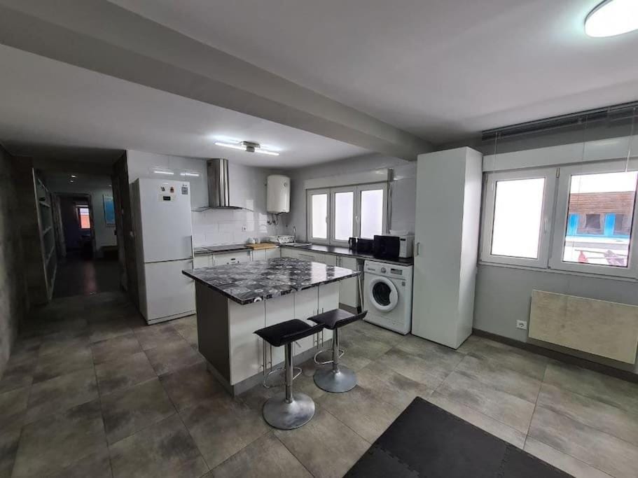 A un paso de la playa, amplio apartamento Apartment in Gijón