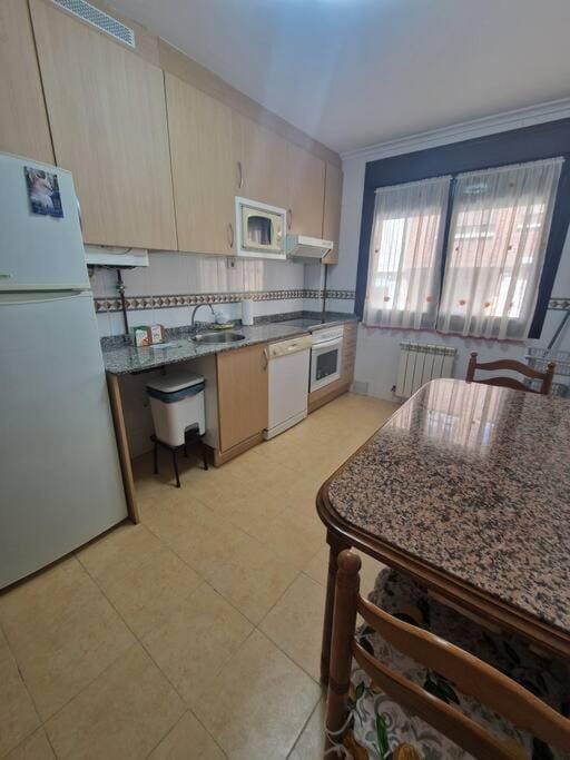 187A Apto terraza y garaje by R2R Consulting Apartment in Gijón