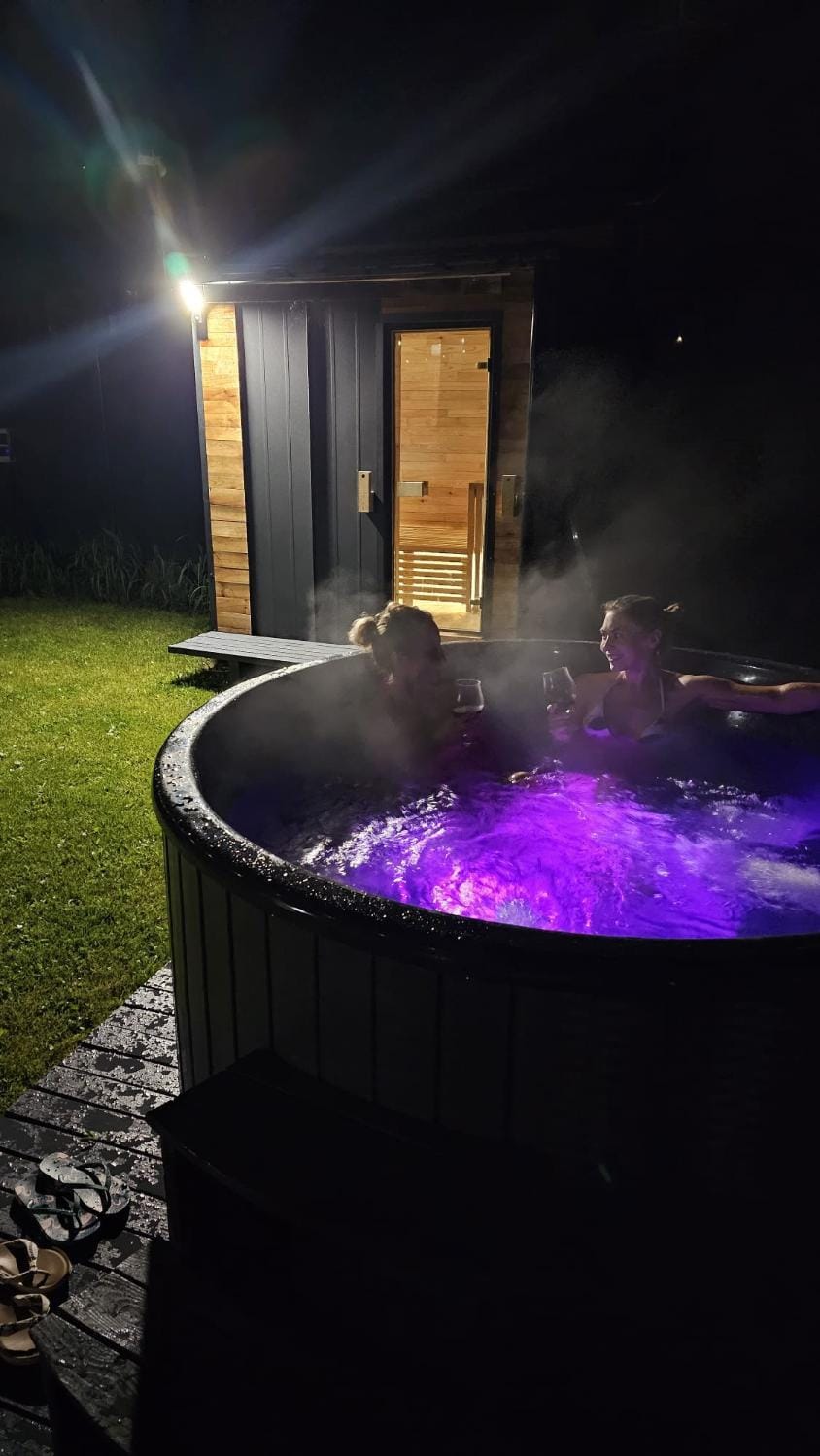 Garden, Hot Tub, Hot Tub