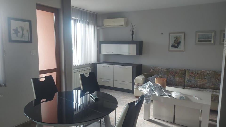 Kitchen or kitchenette, Living room, Dining area, air conditioner