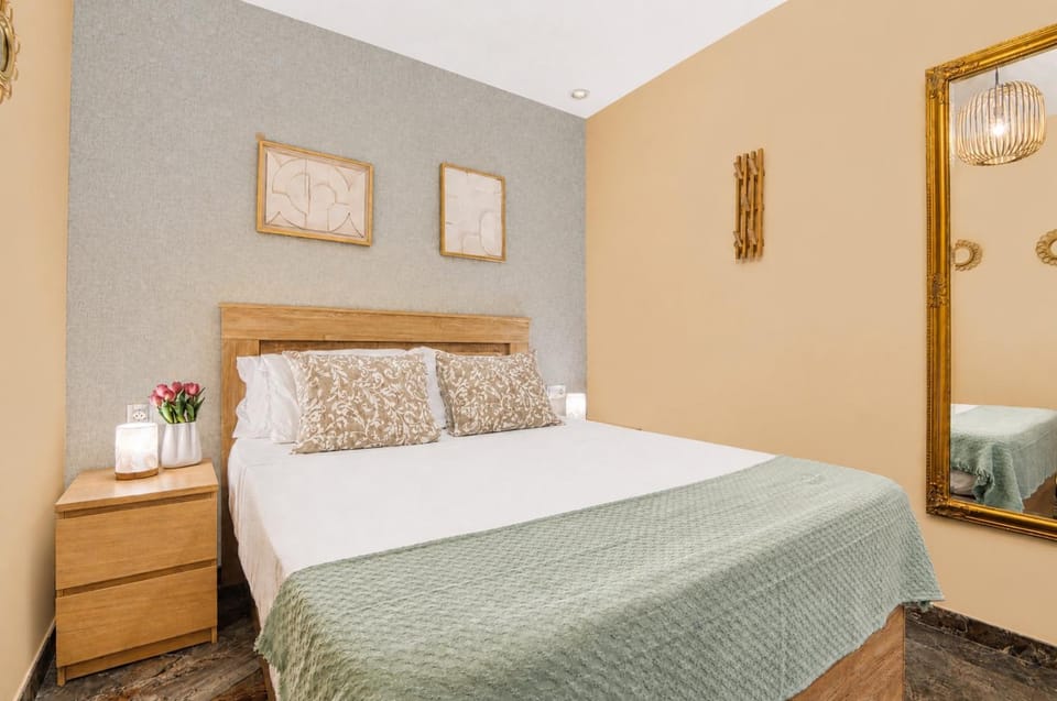 Bed, Bedroom