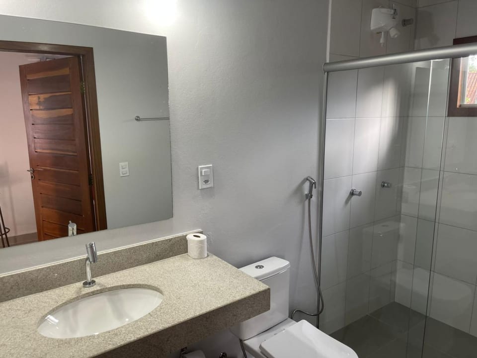 Shower, Toilet, Bathroom, towels