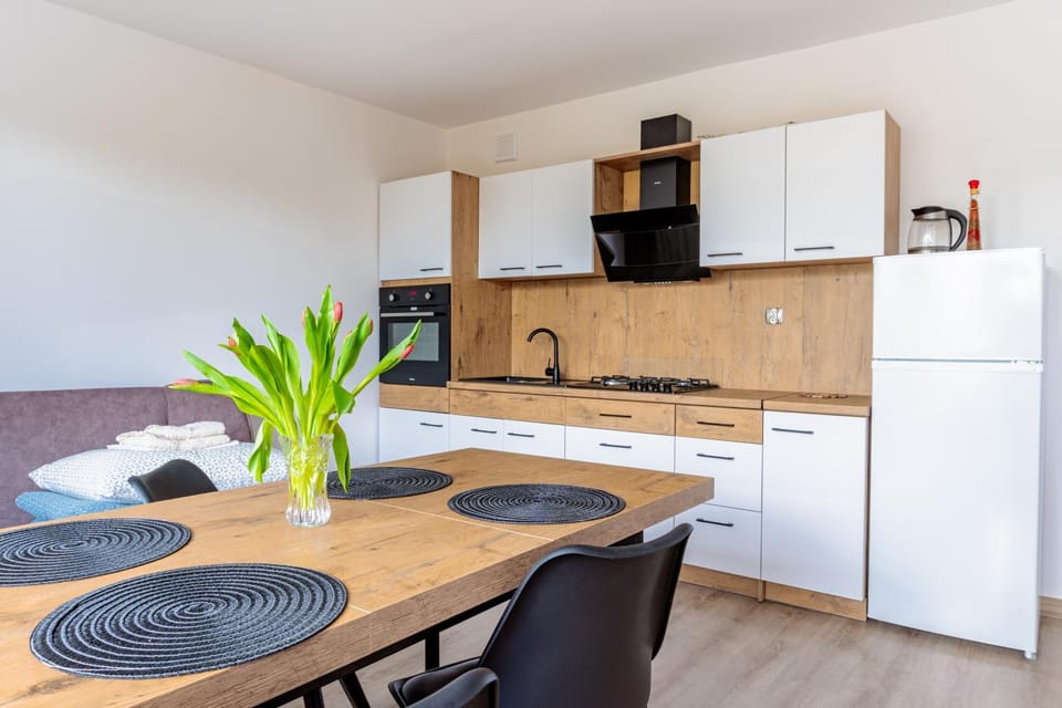 Kitchen or kitchenette, pet friendly, stove