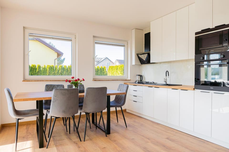 Kitchen or kitchenette, Dining area, pet friendly, stove