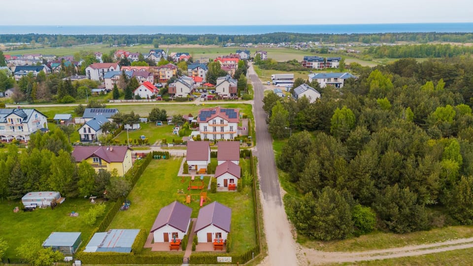 Property building, Day, Natural landscape, Bird's eye view, Sea view, Location