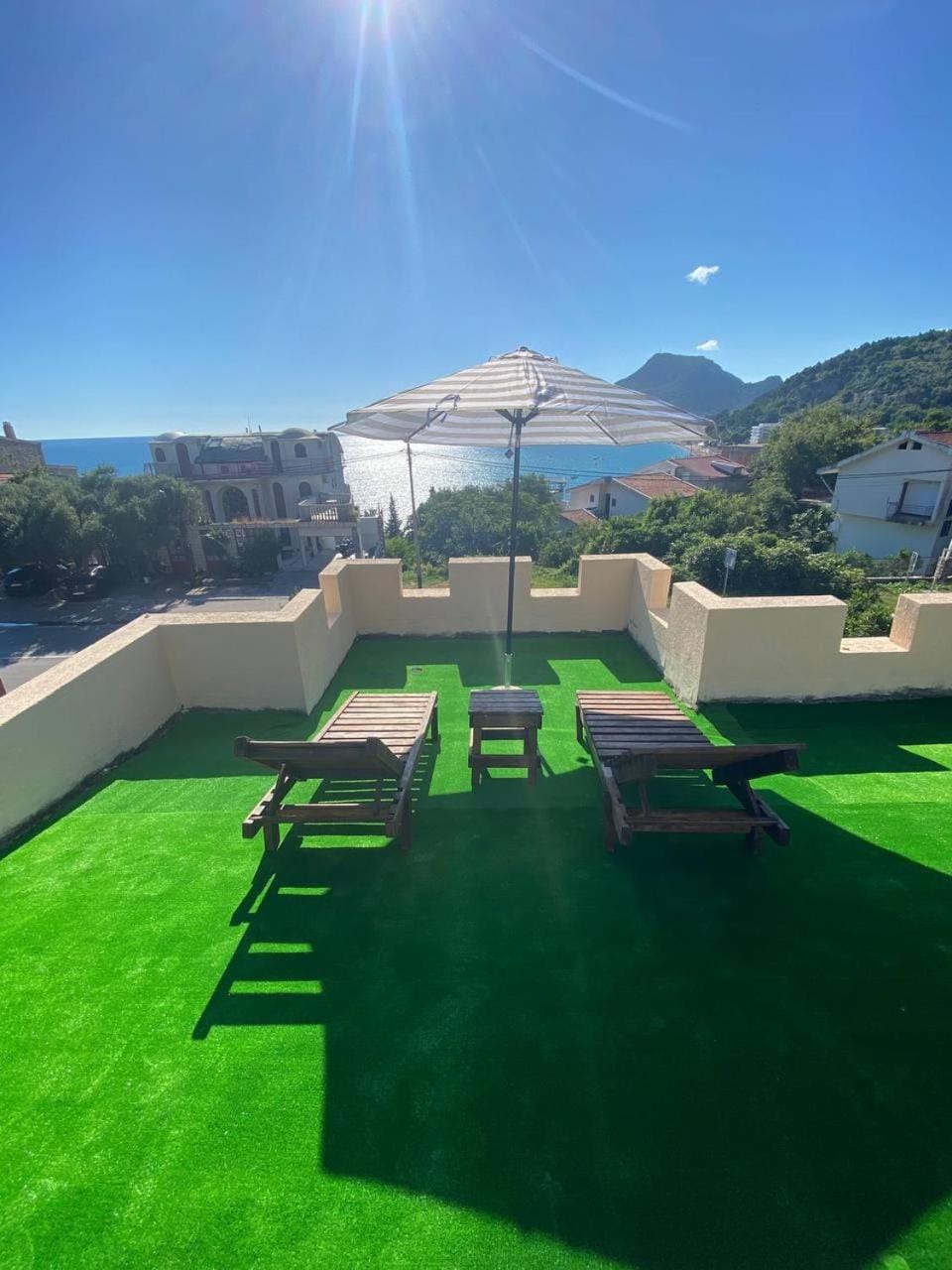 Sea view, sunbed